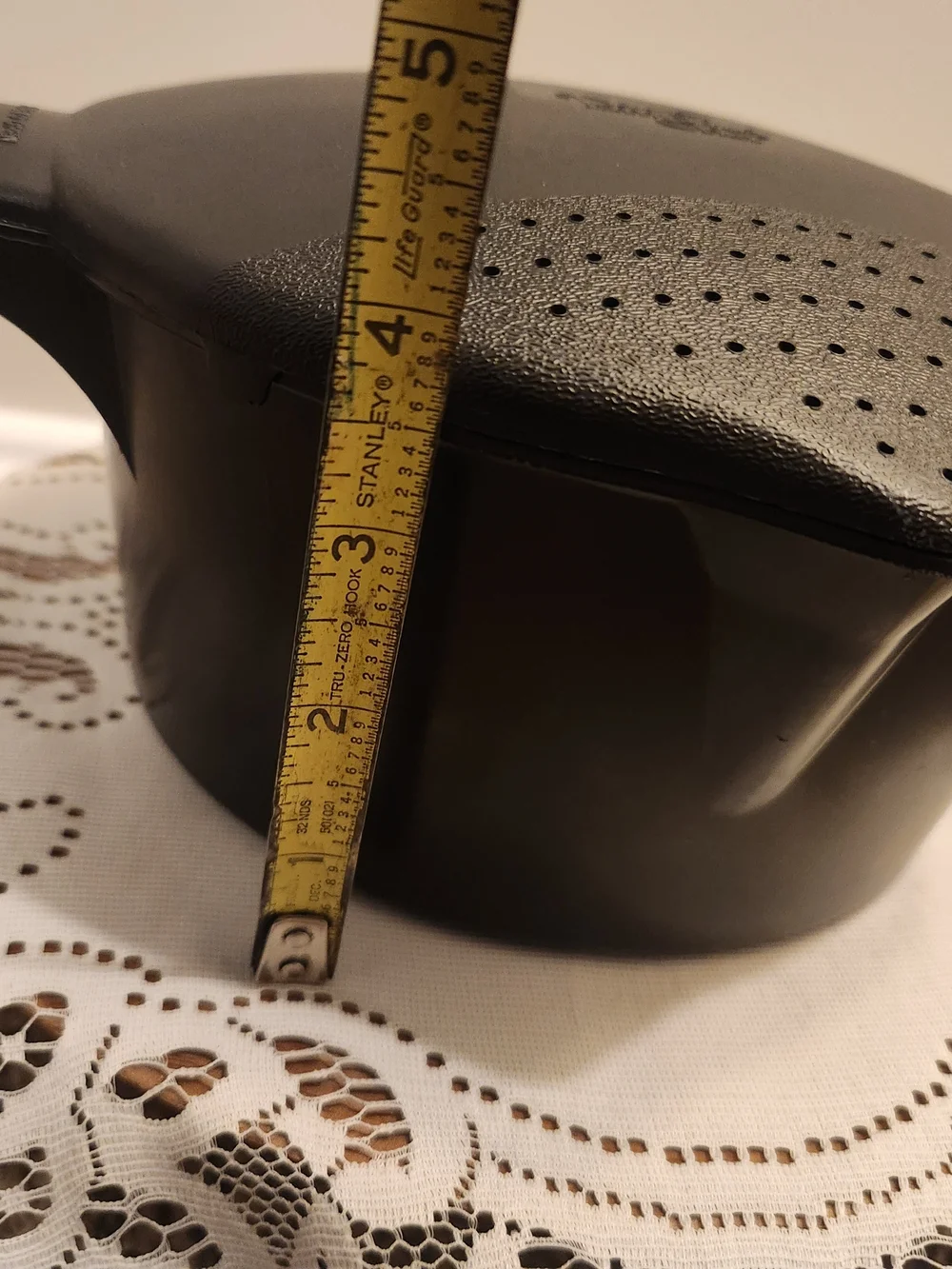Pampered Chef Large 2 QT Micro Cooker with Built-In Strainer Lid #2778